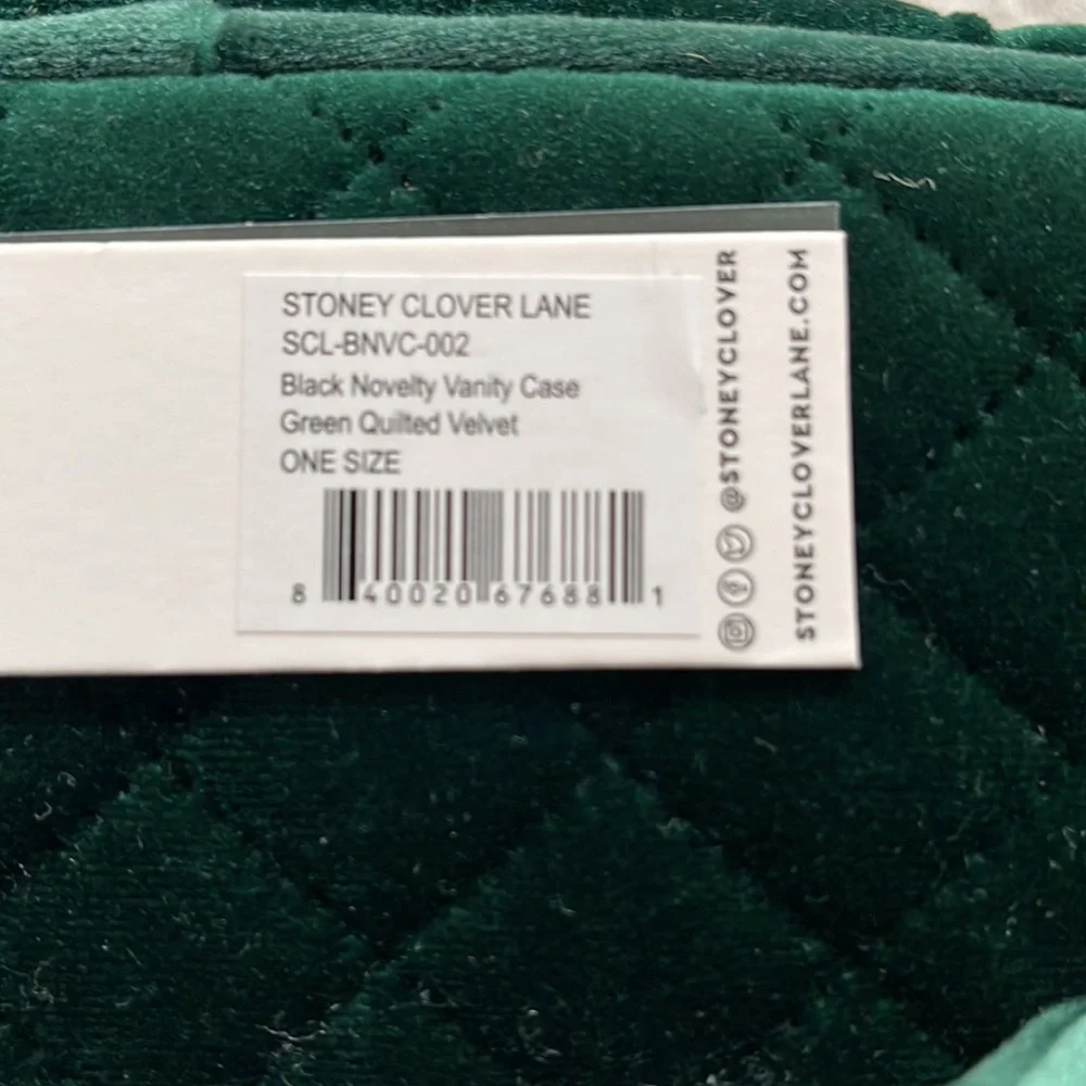 STONEY CLOVER LANE NWT GREEN QUILTED VELVET VANITY CASE